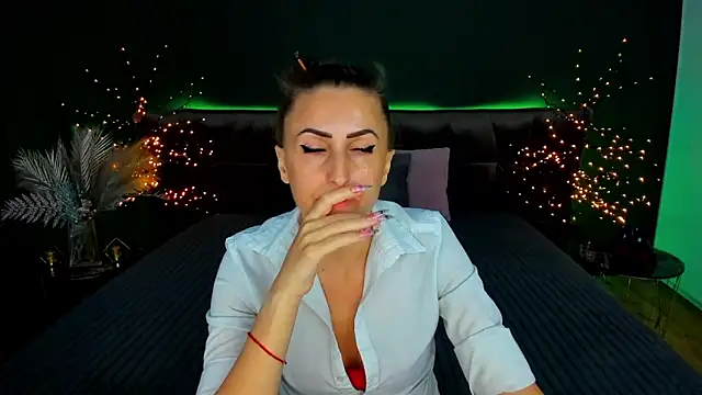 Rebecca Diamond online show from 09-15-25, 05:51