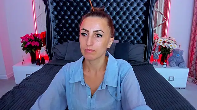 Snapshot of Rebecca_Diamond chatting on 06-28-26, 05:57 Rebecca Diamond online show from 06-28-26, 05:57
