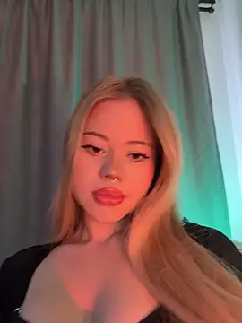 curchez  online show from 02-06-25, 08:23