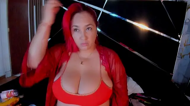 Snapshot of Eva_MilfF chatting on 12-20-25, 12:23 Eva MilfF online show from 12-20-25, 12:23