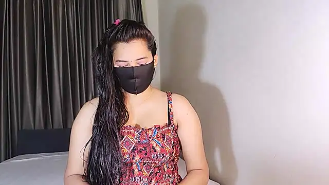 YourLovelyQueen online show from 01-24-25, 05:32