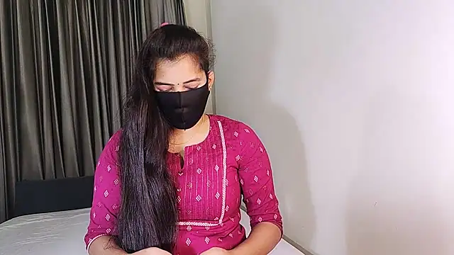 YourLovelyQueen online show from 01-25-25, 04:23