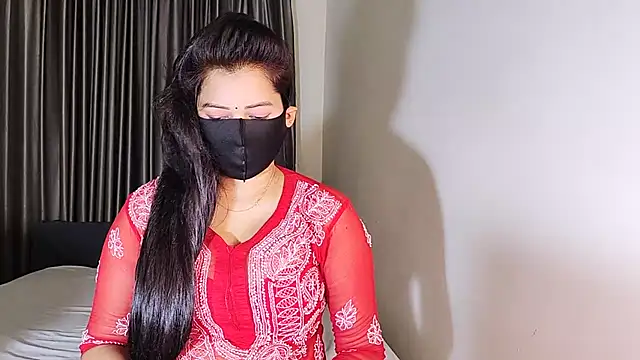 YourLovelyQueen online show from 03-20-25, 08:19