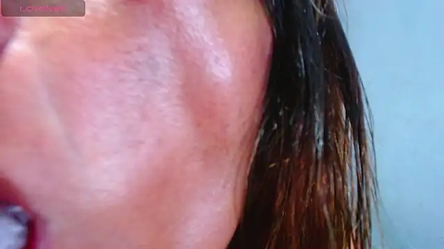 GraanTiigresa online show from 10-26-25, 04:57