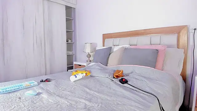 elena mature online show from 11-15-25, 07:21