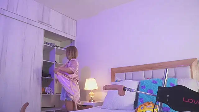 Snapshot of elena_mature chatting on 12-01-25, 07:19 elena mature online show from 12-01-25, 07:19