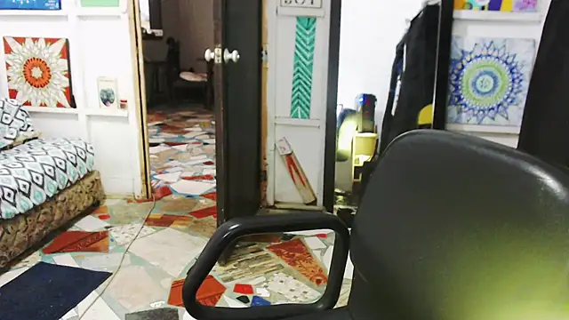 Snapshot of solamatista11 chatting on 10-13-25, 08:53 solamatista11 online show from 10-13-25, 08:53