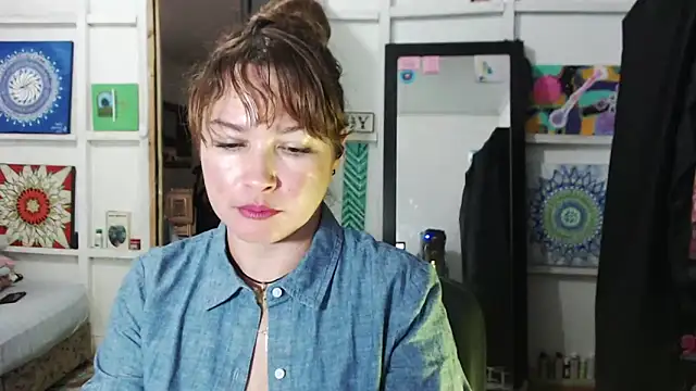 Snapshot of solamatista11 chatting on 10-21-25, 07:25 solamatista11 online show from 10-21-25, 07:25