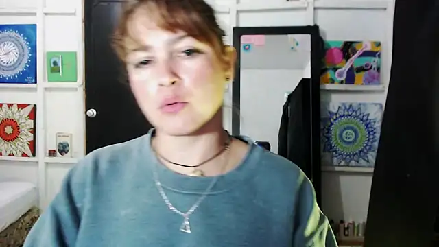 Snapshot of solamatista11 chatting on 10-27-25, 07:40 solamatista11 online show from 10-27-25, 07:40