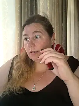 Snapshot of Iceprincess2bad4u chatting on 02-02-25, 06:26 Iceprincess2bad4u online show from 02-02-25, 06:26