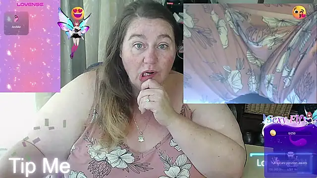 Snapshot of Iceprincess2bad4u chatting on 03-15-25, 07:20 Iceprincess2bad4u online show from 03-15-25, 07:20