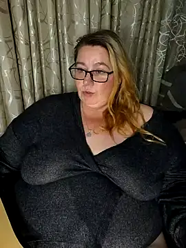 Snapshot of Iceprincess2bad4u chatting on 11-22-25, 07:02 Iceprincess2bad4u online show from 11-22-25, 07:02