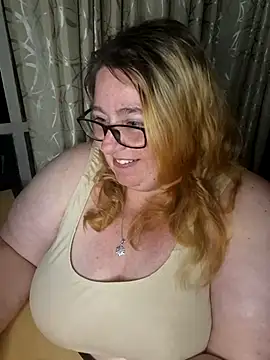 Snapshot of Iceprincess2bad4u chatting on 11-24-25, 06:07 Iceprincess2bad4u online show from 11-24-25, 06:07