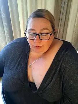 Iceprincess2bad4u online show from 04-18-26, 06:28