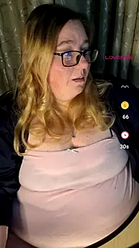 Snapshot of Iceprincess2bad4u chatting on 07-07-26, 06:12 Iceprincess2bad4u online show from 07-07-26, 06:12