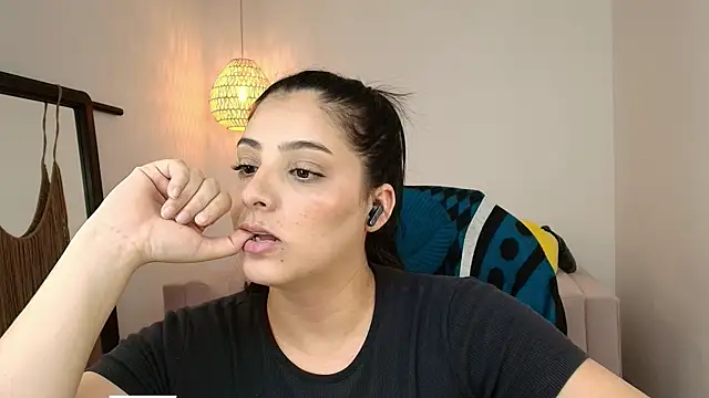 Snapshot of YummyAnna_ chatting on 02-10-26, 08:13 YummyAnna online show from 02-10-26, 08:13