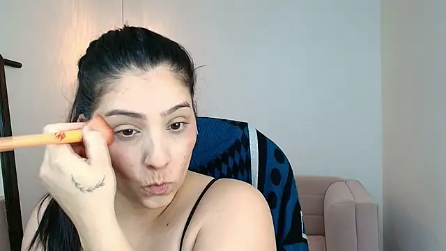 Snapshot of YummyAnna_ chatting on 02-25-26, 03:21 YummyAnna online show from 02-25-26, 03:21