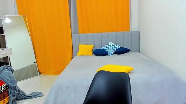 Snapshot of FieryHeart chatting on 01-21-25, 04:37 FieryHeart online show from 01-21-25, 04:37