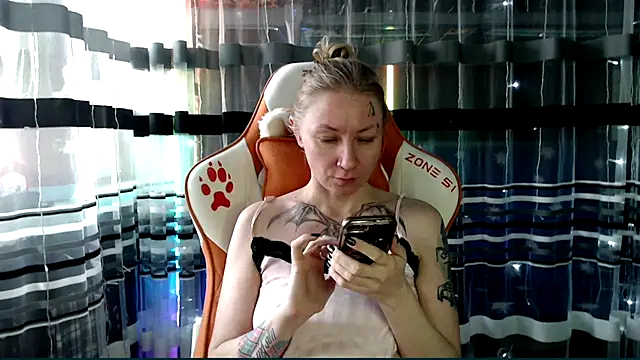 cold lollipop online show from 01-06-26, 08:40