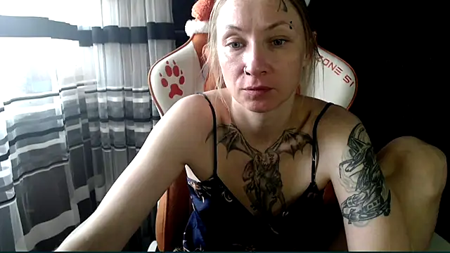 cold lollipop online show from 05-19-26, 06:31