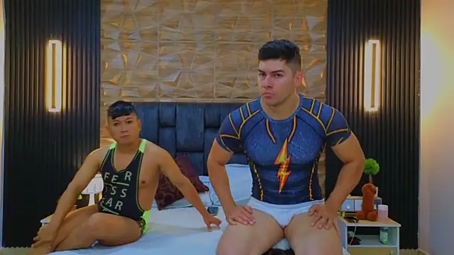 Snapshot of FelipeAndMarcello3 chatting on 02-24-25, 02:37 FelipeAndMarcello3 online show from 02-24-25, 02:37