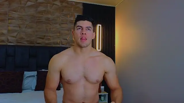 Snapshot of FelipeAndMarcello3 chatting on 02-24-25, 07:19 FelipeAndMarcello3 online show from 02-24-25, 07:19