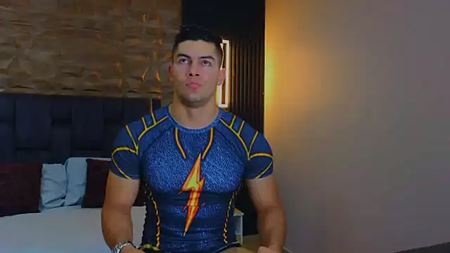 Snapshot of FelipeAndMarcello3 chatting on 02-24-25, 10:58 FelipeAndMarcello3 online show from 02-24-25, 10:58