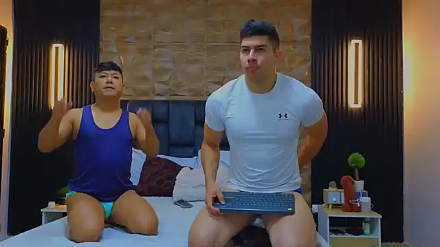 Snapshot of FelipeAndMarcello3 chatting on 02-27-25, 02:32 FelipeAndMarcello3 online show from 02-27-25, 02:32