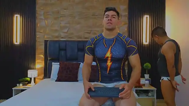 Snapshot of FelipeAndMarcello3 chatting on 03-03-25, 02:26 FelipeAndMarcello3 online show from 03-03-25, 02:26