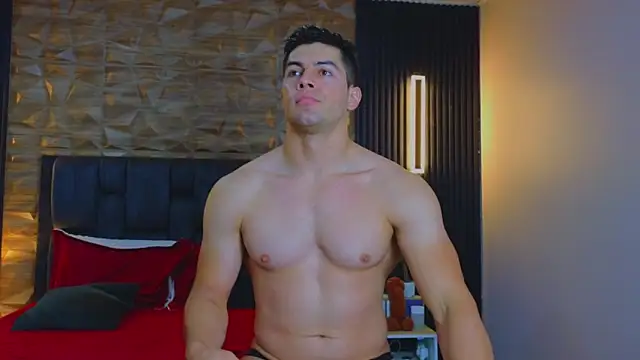 Snapshot of FelipeAndMarcello3 chatting on 03-12-25, 10:39 FelipeAndMarcello3 online show from 03-12-25, 10:39