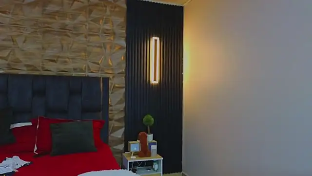 Snapshot of FelipeAndMarcello3 chatting on 03-13-25, 10:21 FelipeAndMarcello3 online show from 03-13-25, 10:21