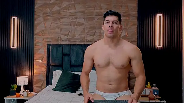 Snapshot of FelipeAndMarcello3 chatting on 09-18-25, 02:19 FelipeAndMarcello3 online show from 09-18-25, 02:19