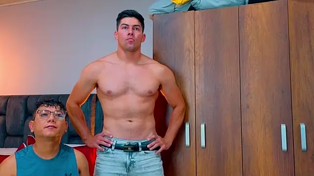 Snapshot of FelipeAndMarcello3 chatting on 12-13-25, 07:53 FelipeAndMarcello3 online show from 12-13-25, 07:53