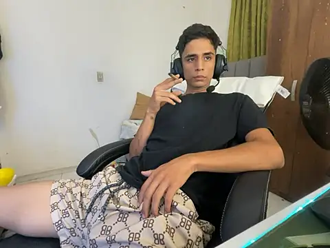 Max TheHorseDick online show from 01-03-25, 02:43