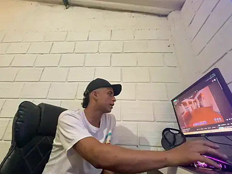 Max TheHorseDick online show from 01-17-26, 08:34