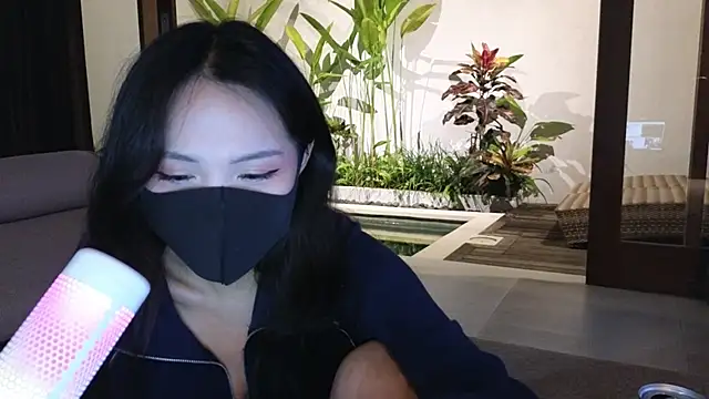 Snapshot of TammiLou chatting on 03-03-25, 12:27 TammiLou online show from 03-03-25, 12:27