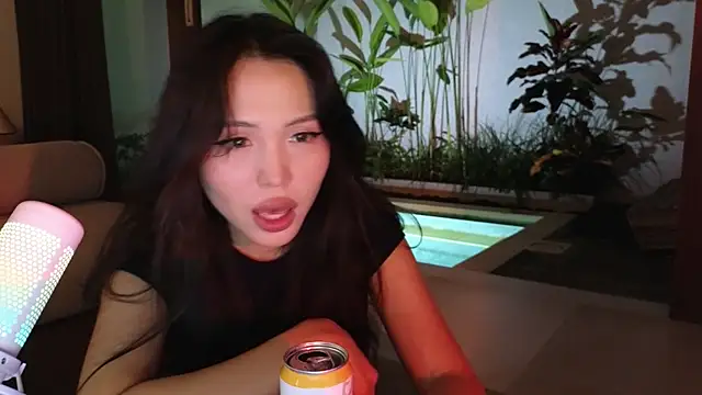 Snapshot of TammiLou chatting on 03-14-25, 01:57 TammiLou online show from 03-14-25, 01:57