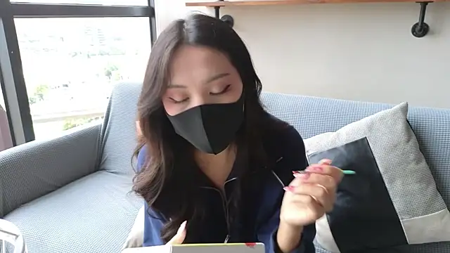 Snapshot of TammiLou chatting on 03-19-25, 07:40 TammiLou online show from 03-19-25, 07:40