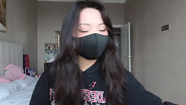 Snapshot of TammiLou chatting on 09-17-25, 06:15 TammiLou online show from 09-17-25, 06:15