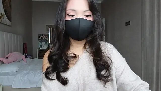 Snapshot of TammiLou chatting on 09-18-25, 05:20 TammiLou online show from 09-18-25, 05:20