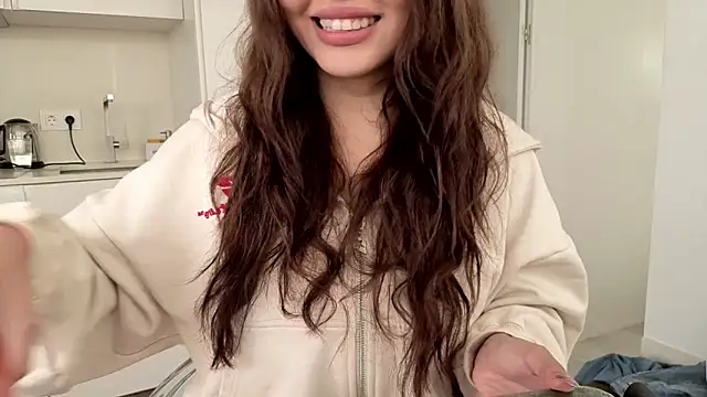 TammiLou online show from 03-06-26, 01:29