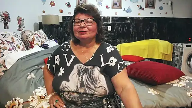 SweetMommaX online show from 04-22-26, 06:20