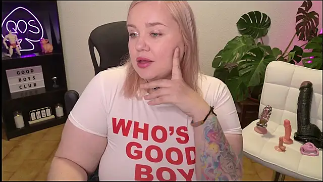Snapshot of MargotGrey chatting on 07-03-26, 02:12 MargotGrey online show from 07-03-26, 02:12