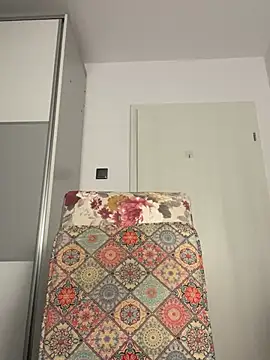 Snapshot of snow_flakee chatting on 02-27-25, 08:06 snow flakee online show from 02-27-25, 08:06