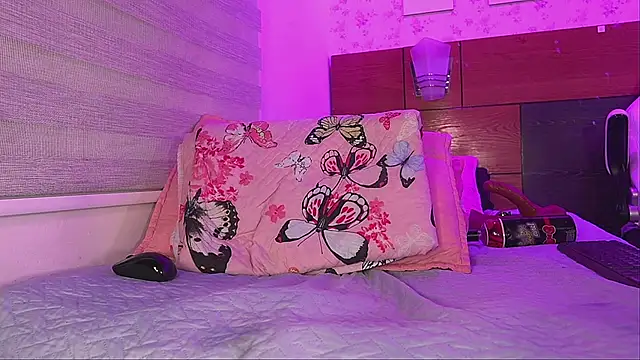 Snapshot of mssburbuja chatting on 02-05-25, 09:15 mssburbuja online show from 02-05-25, 09:15