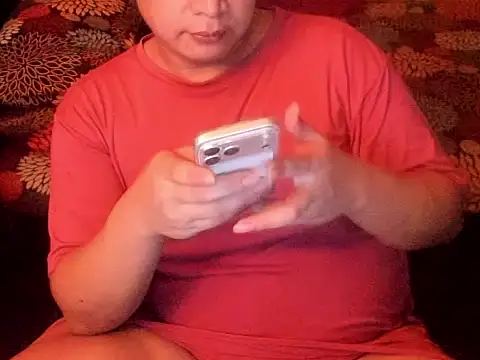 Snapshot of BEMYPROPERTYx chatting on 12-22-25, 12:46 BEMYPROPERTYx online show from 12-22-25, 12:46