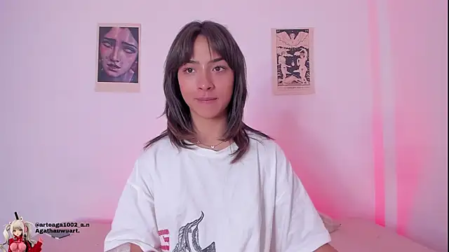 Moonlight1002 online show from 11-18-25, 07:57