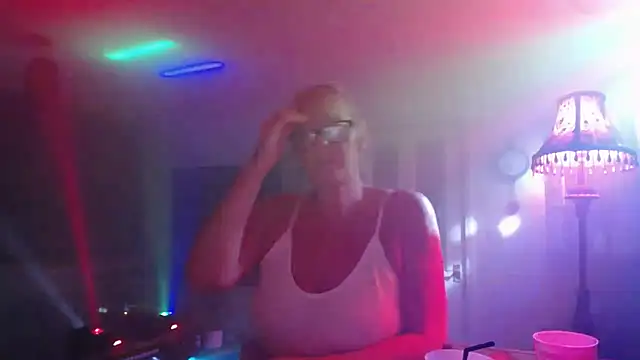 COUPLE4VOYEUR01 online show from 01-31-26, 07:34