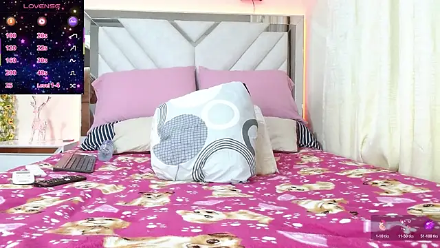 Snapshot of ruby_myers chatting on 10-24-25, 04:09 ruby myers online show from 10-24-25, 04:09