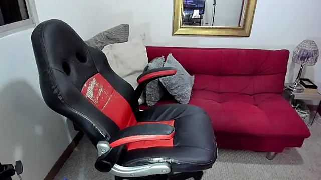 Snapshot of NicolettColin chatting on 03-20-25, 01:13 NicolettColin online show from 03-20-25, 01:13